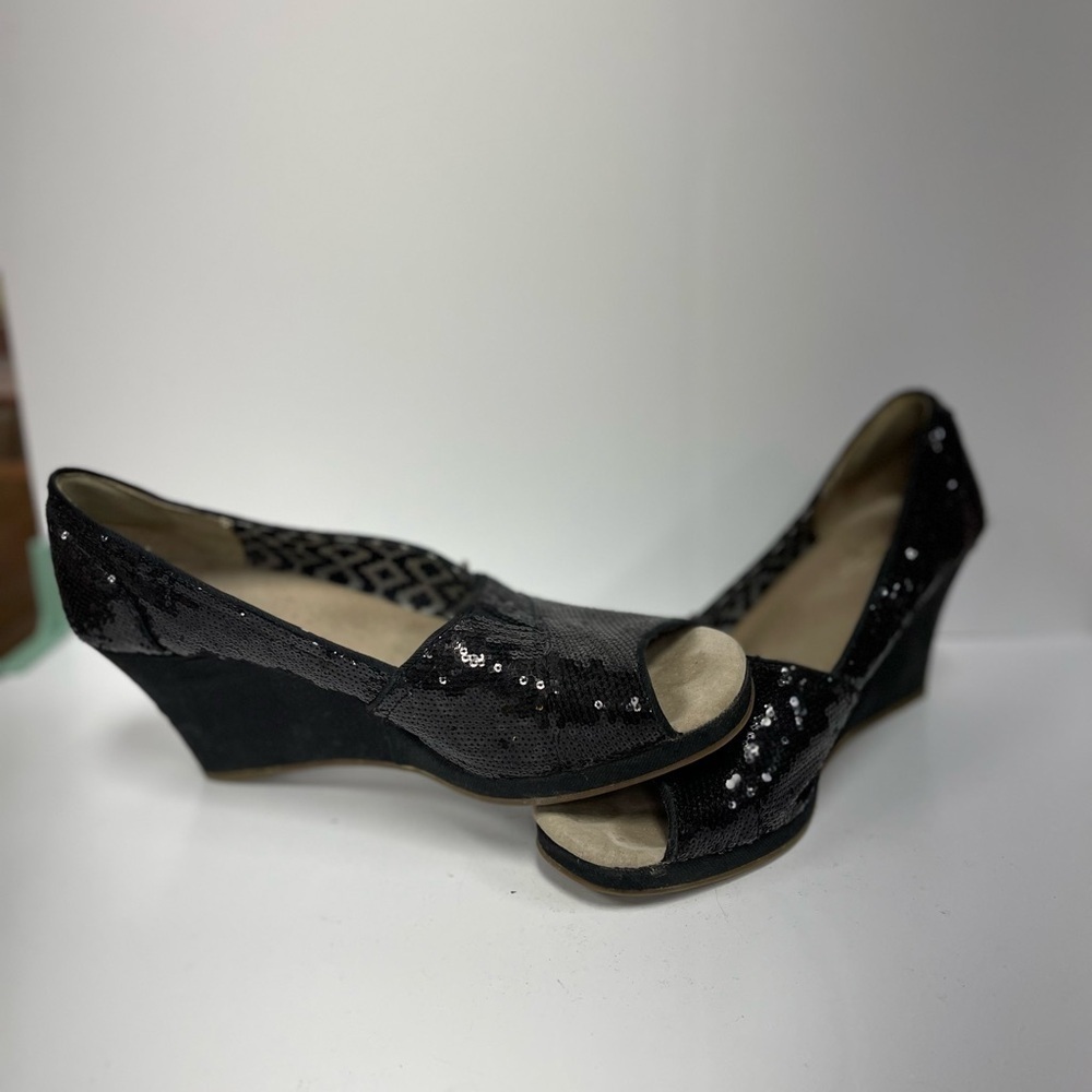 Ron Tomson Black Sequin Wedge Shoes - Picture 2 of 3